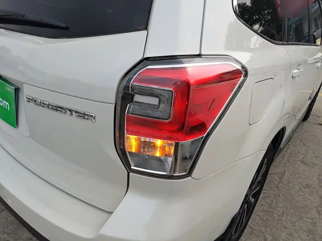 Subaru Forester 2016 — фото 8