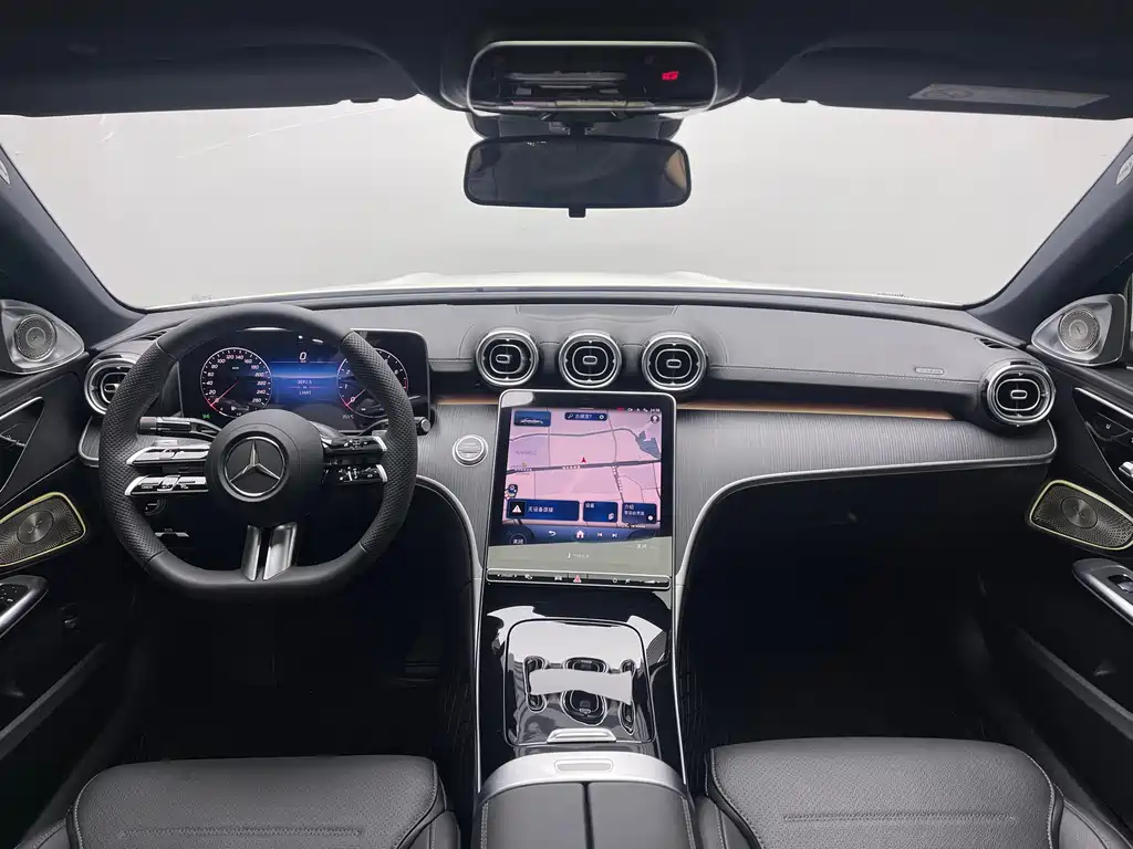 Mercedes-Benz C-Class 2024 — фото 13