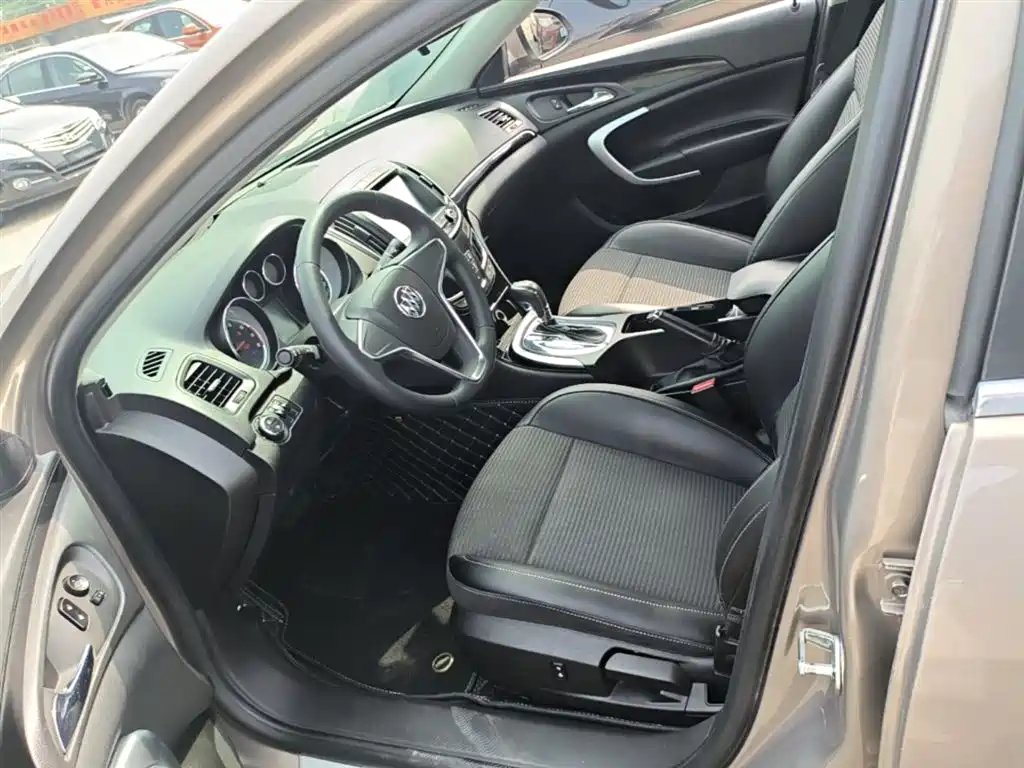 Buick Regal 2015 — фото 15