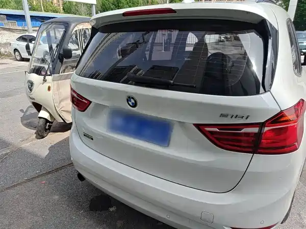 BMW 2 Series Wagon 2015