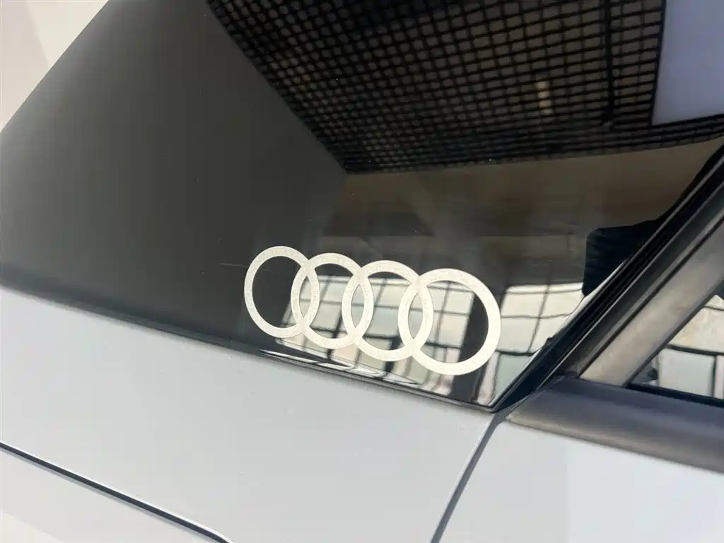 Audi Q2L 2023 — фото 12