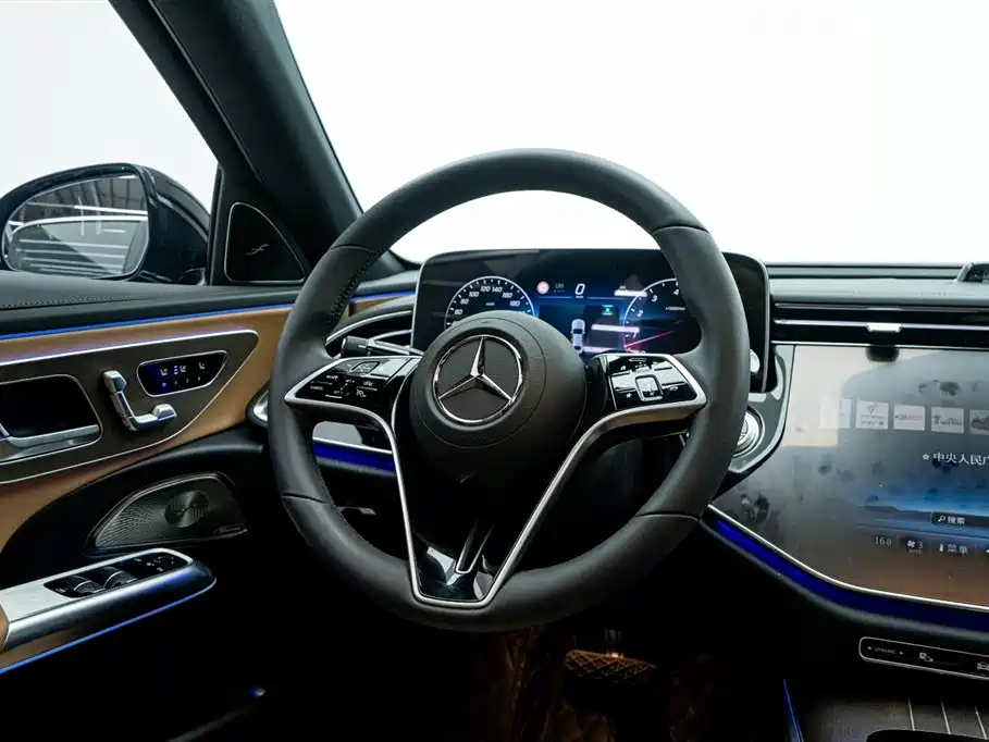 Mercedes-Benz E-Class 2025 — фото 22