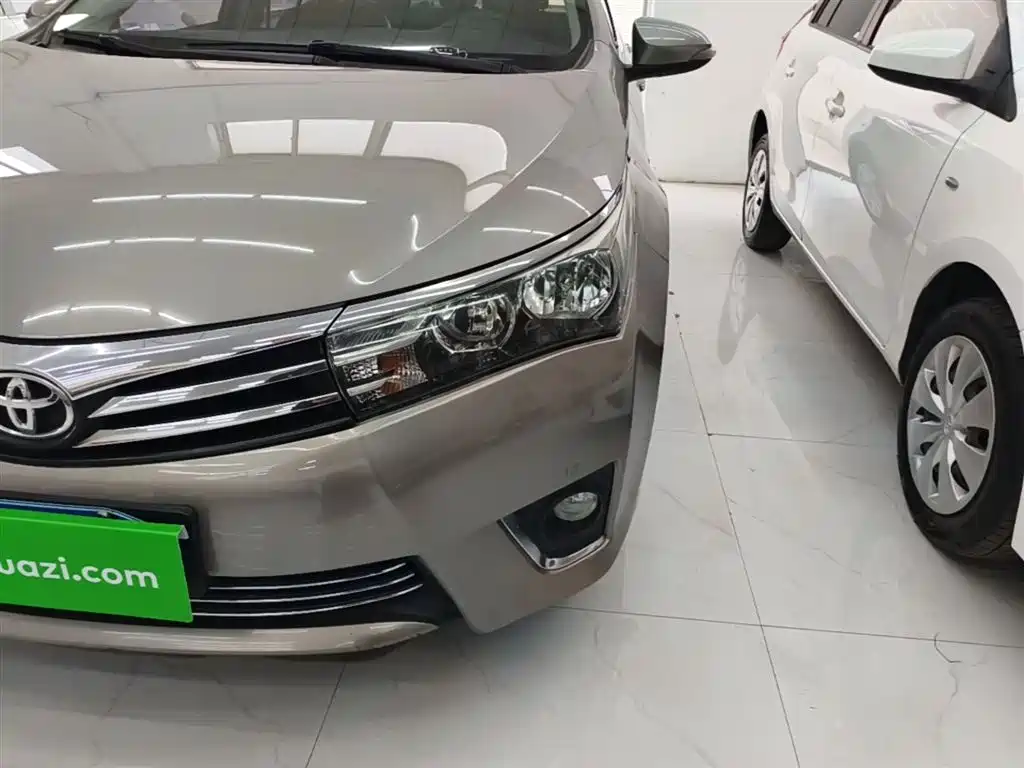 Toyota Corolla 2015 — фото 24