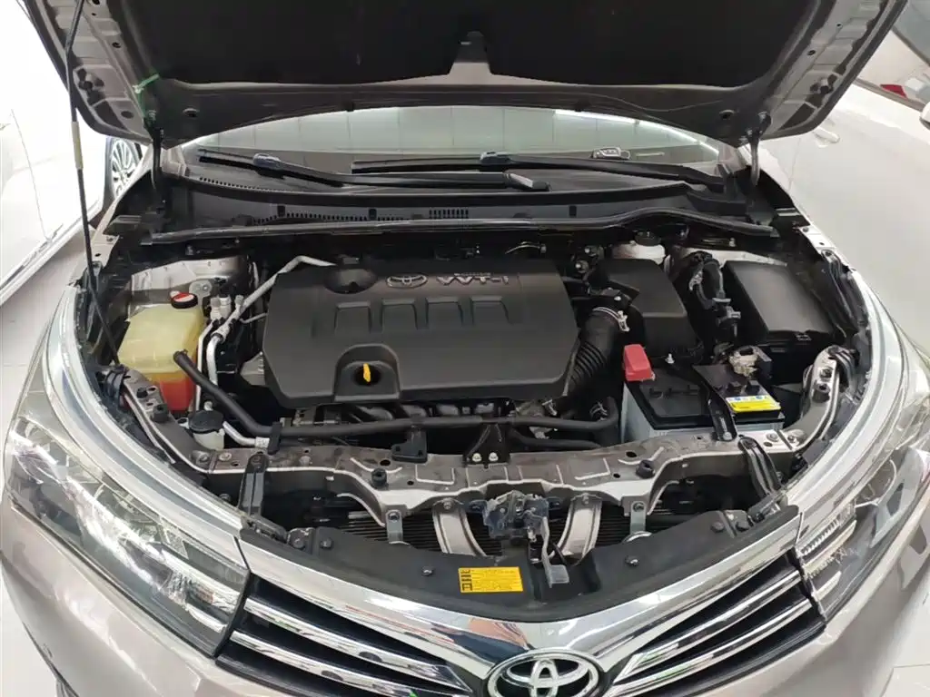 Toyota Corolla 2015 — фото 20