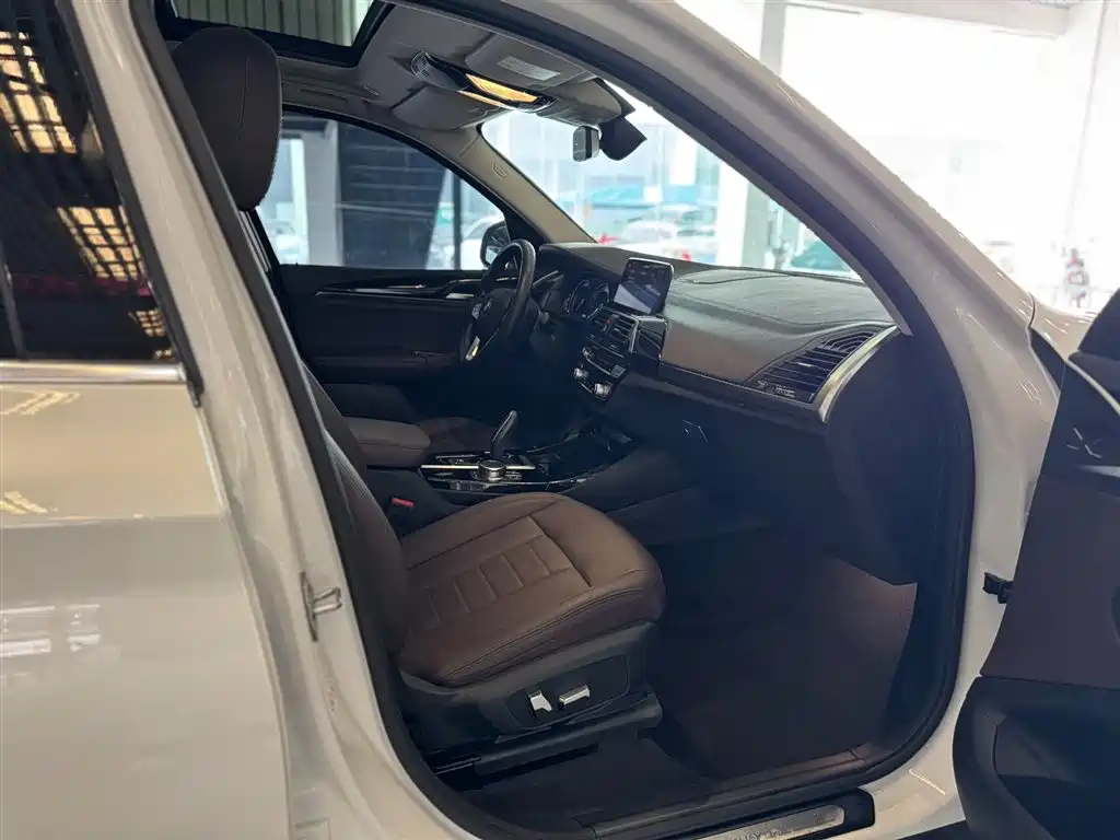 BMW X3 2018 — фото 12