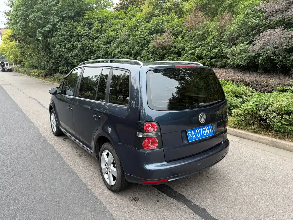 Volkswagen Touran 2012