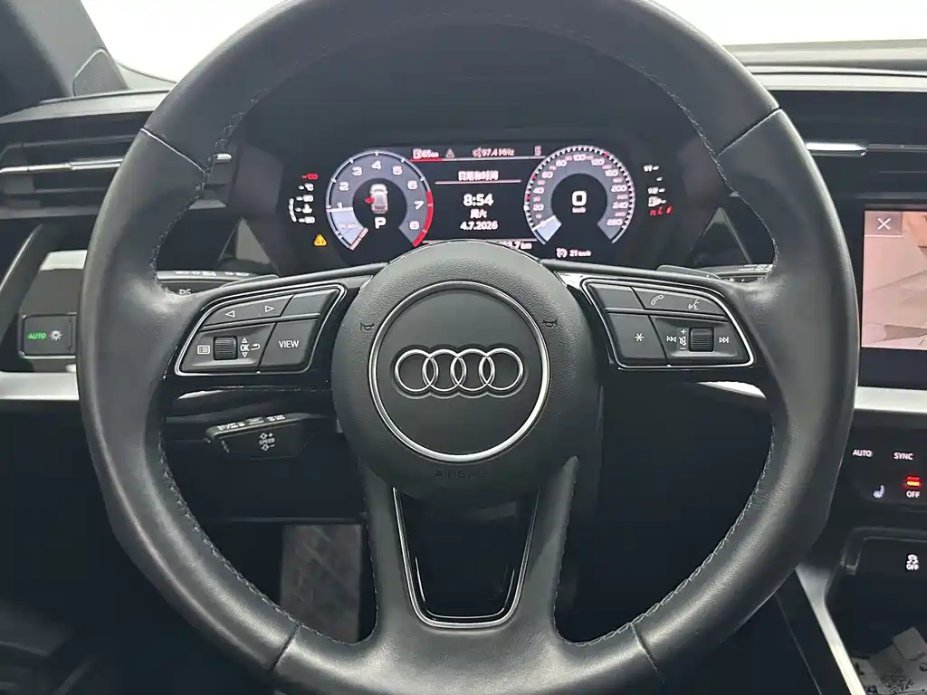 Audi A3 2023 — фото 12
