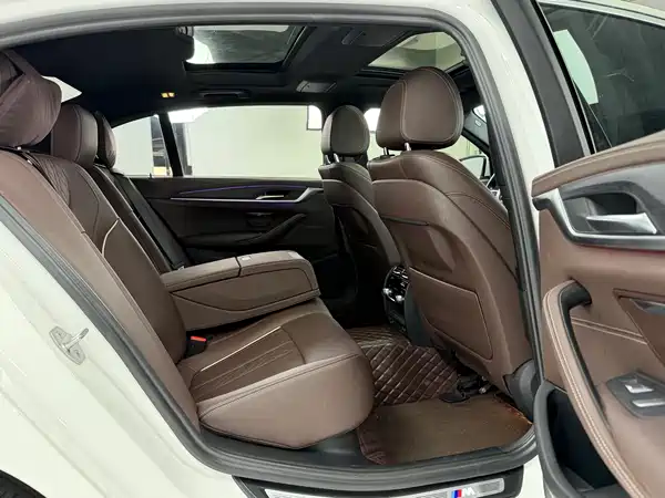 BMW 5 Series 2023