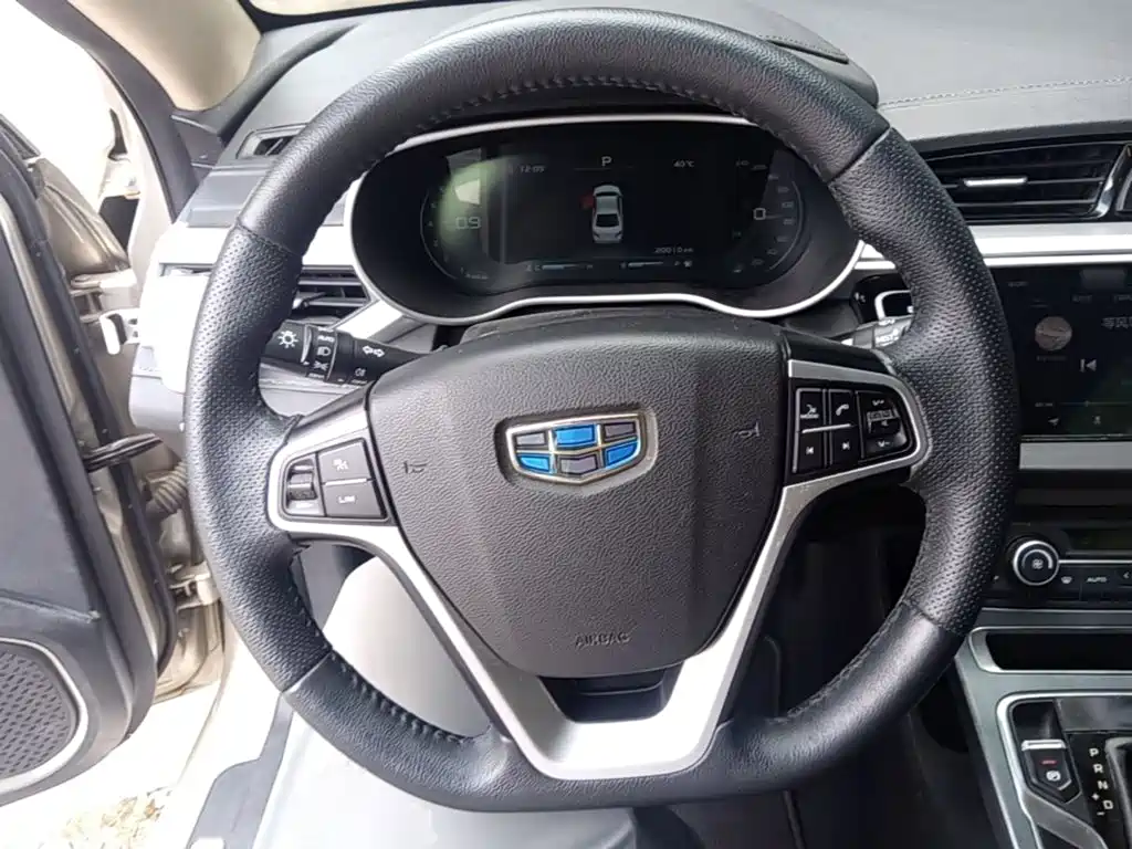 Geely Emgrand 2019 — фото 11