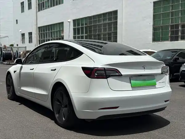Tesla Model 3 2020