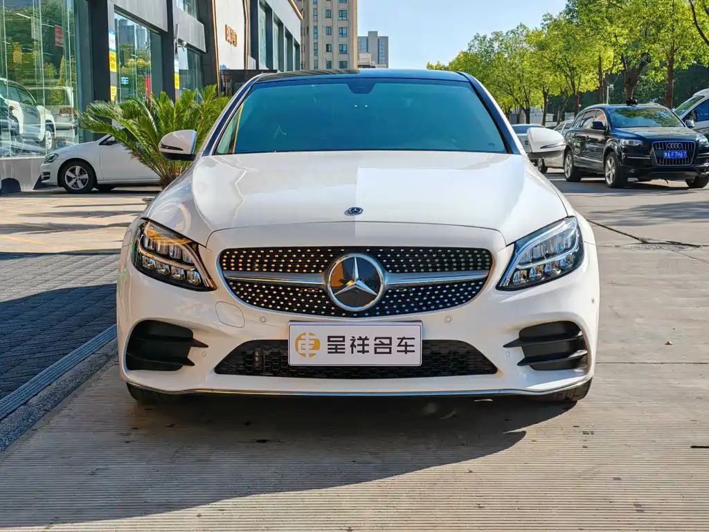 Mercedes-Benz C-Class 2020