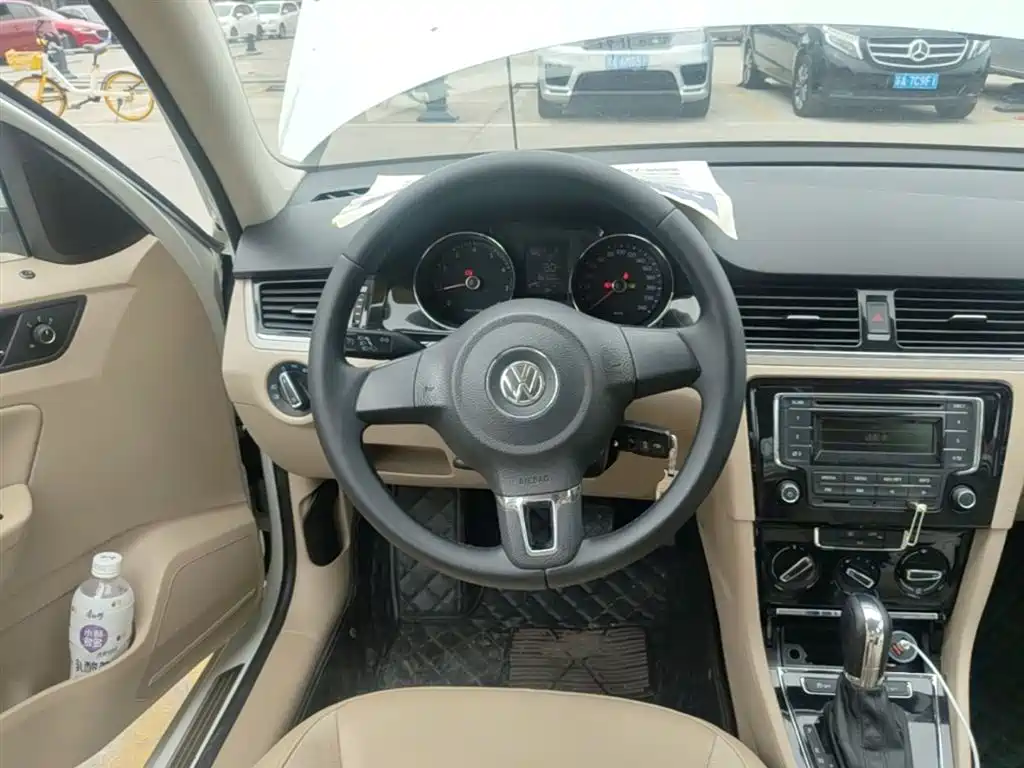 Volkswagen Bora 2015 — фото 11