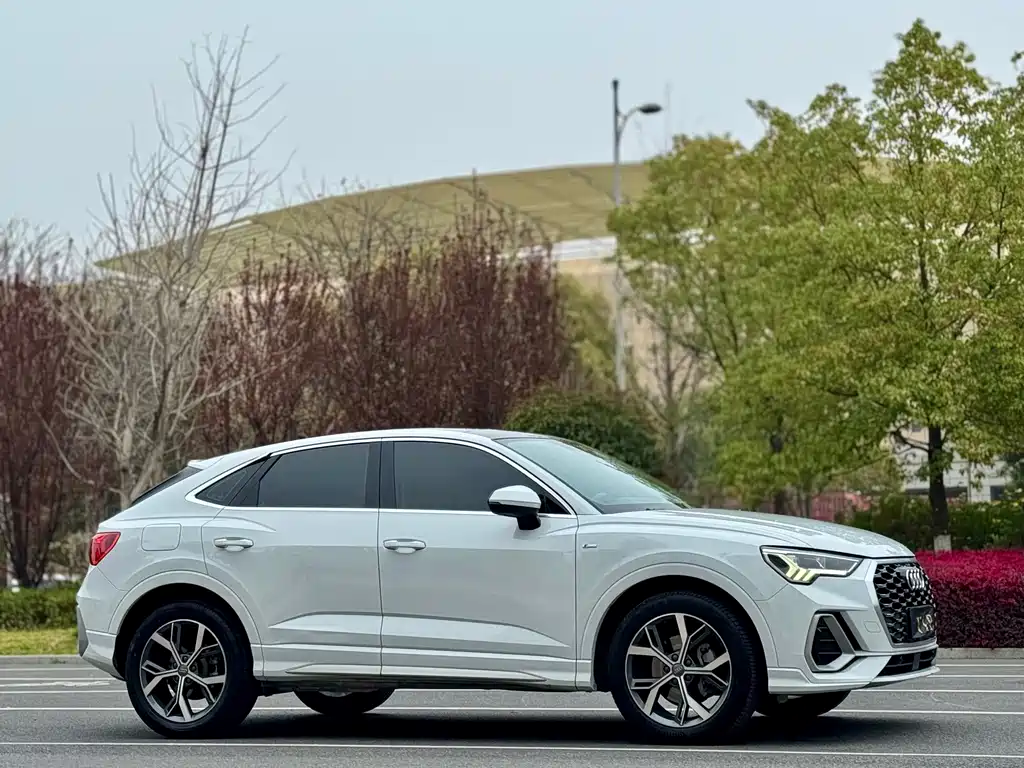 Audi Q3 2021