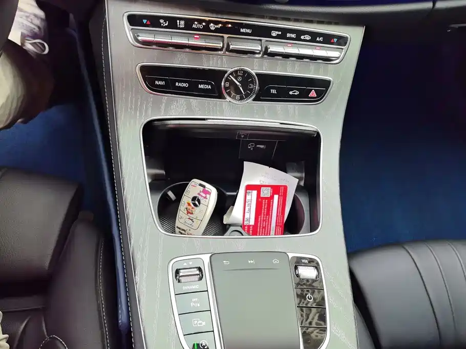 Mercedes-Benz CLS 2020 — фото 16