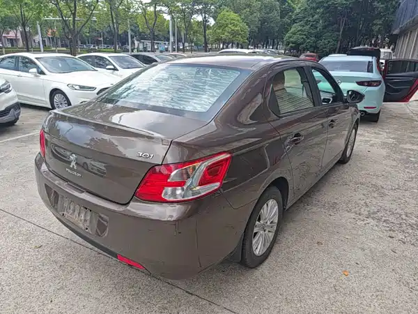 Peugeot 301 2015