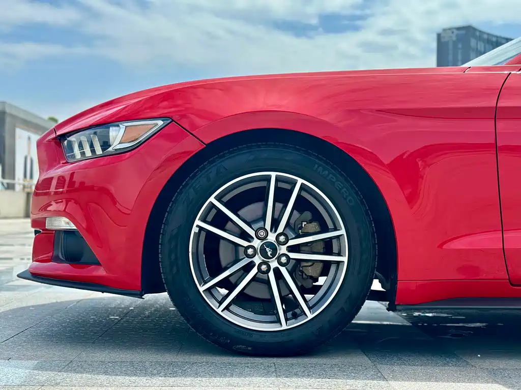 Ford Mustang 2018 — фото 11