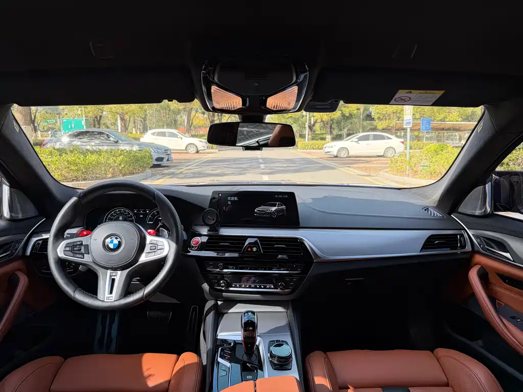 BMW M5 2018 — фото 7