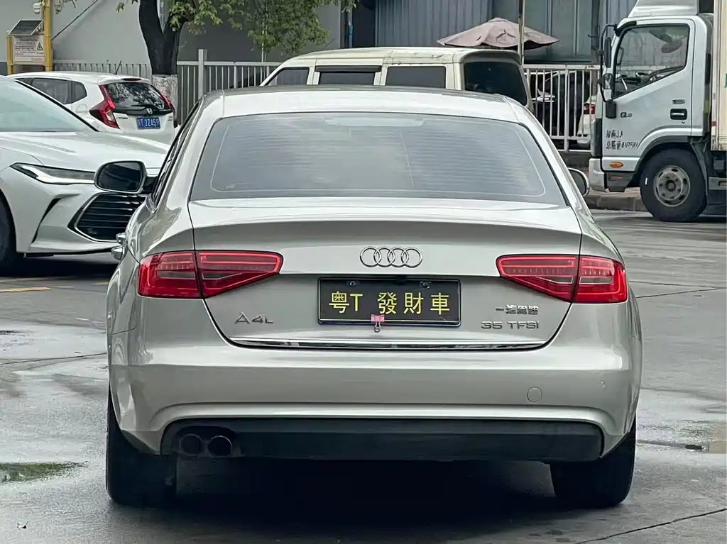Audi A4L 2016