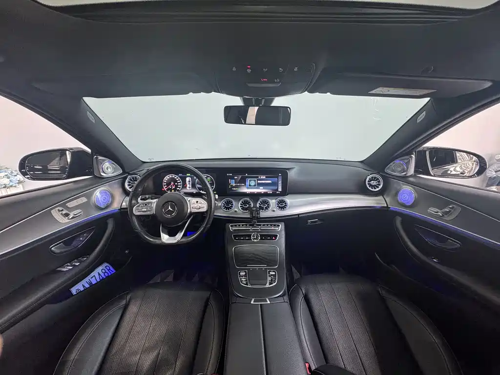 Mercedes-Benz E-Class 2019 — фото 12