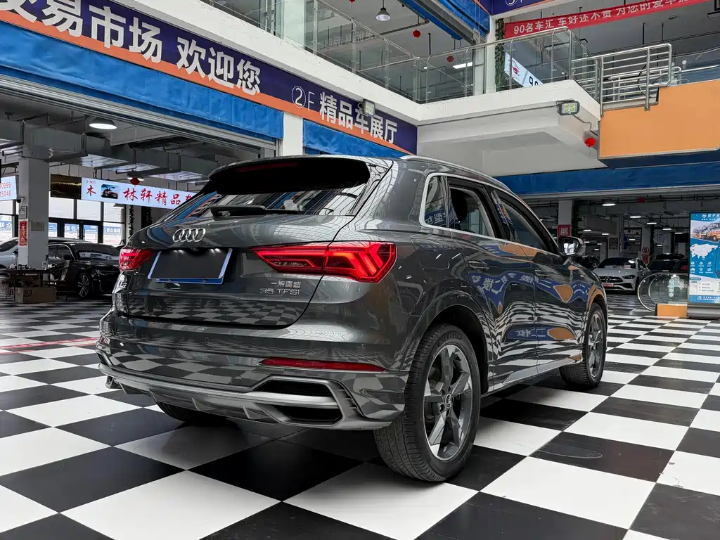 Audi Q3 2022 — фото 16