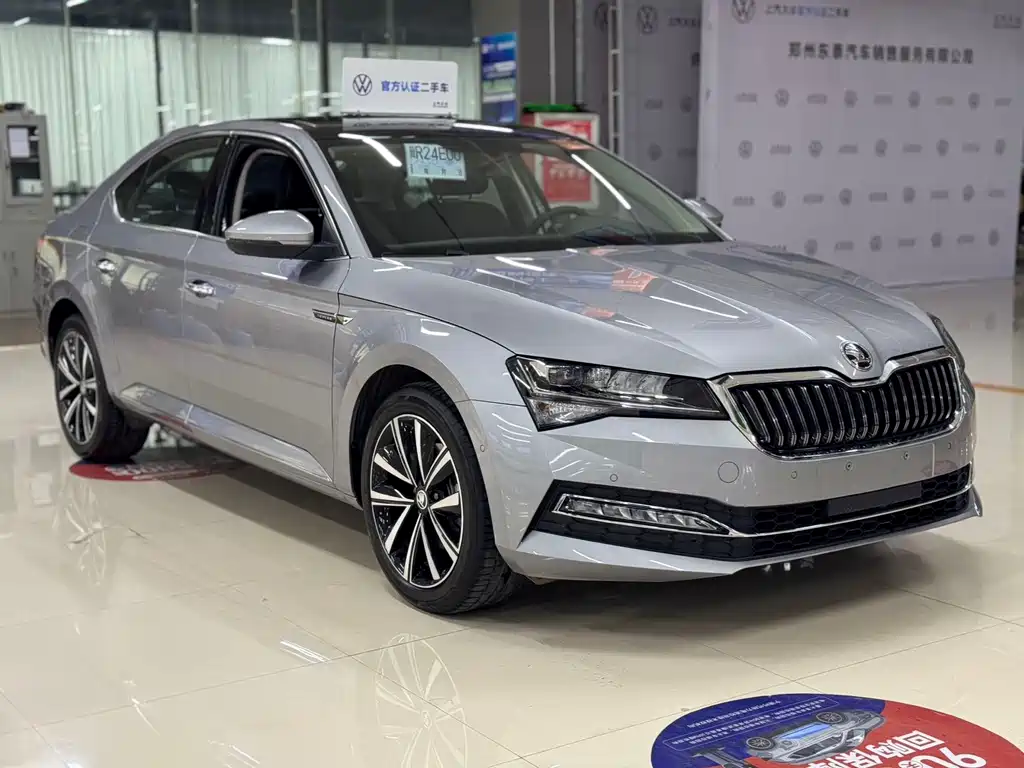 Skoda Superb 2025 — фото 3