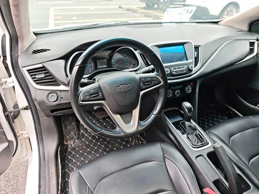 Chevrolet Cavalier 2019 — фото 12
