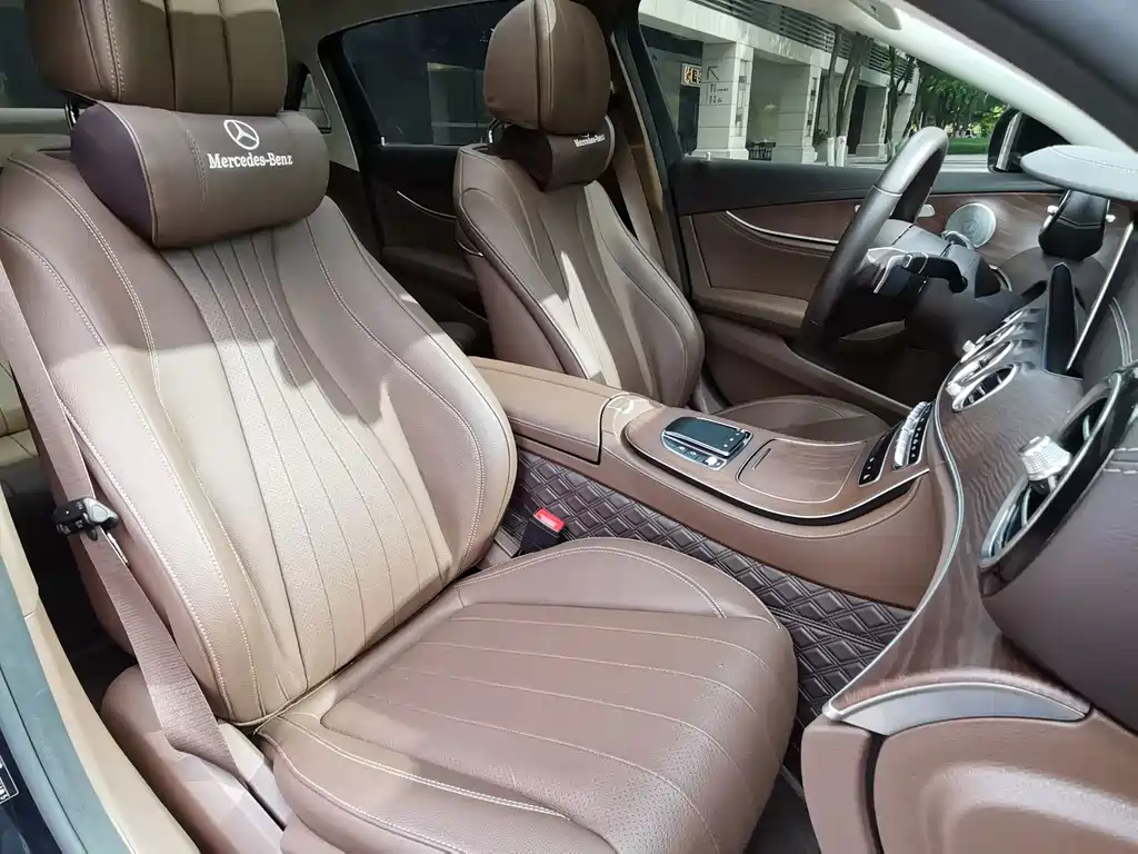 Mercedes-Benz E-Class 2023 — фото 15