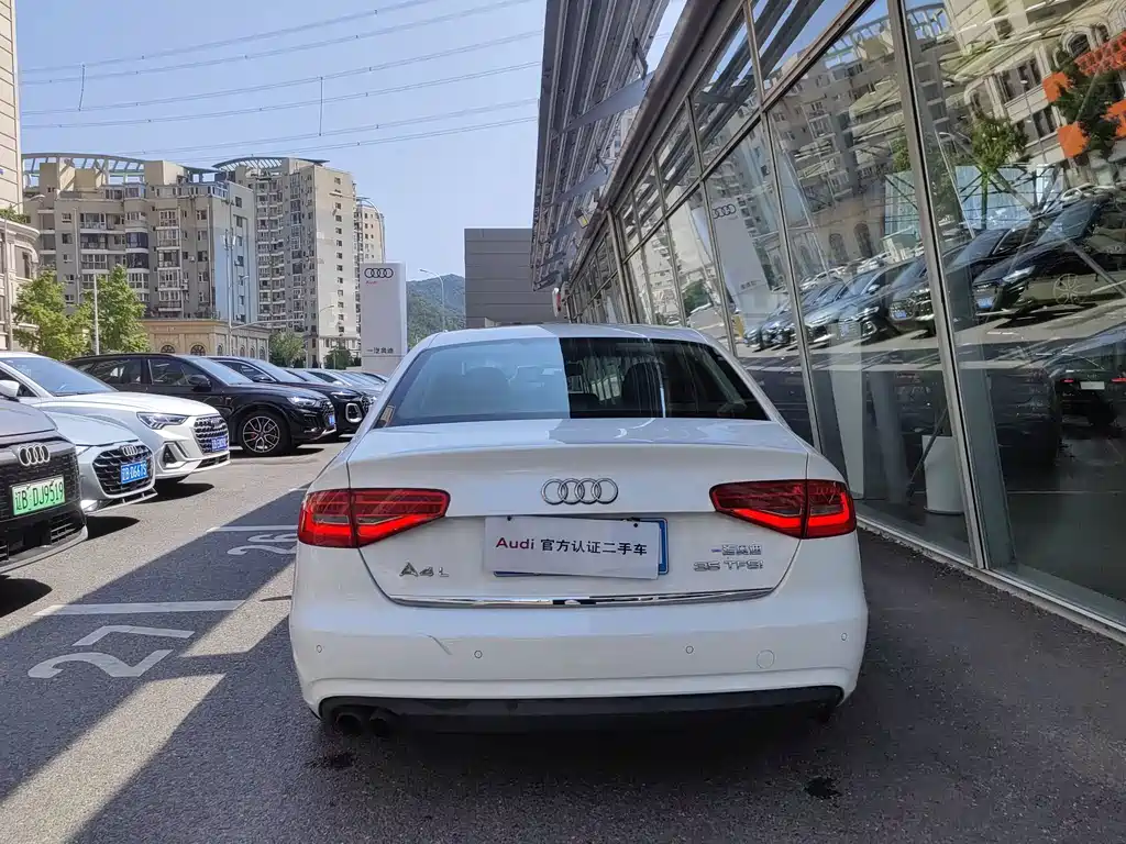 Audi A4L 2014