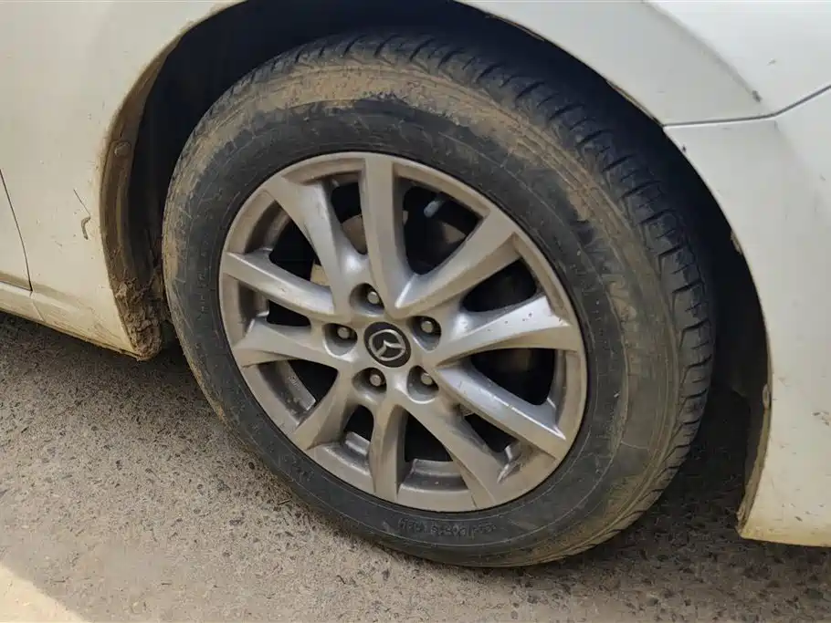 Mazda 3 Axela 2016