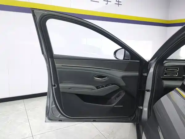 BYD Qin L 2024