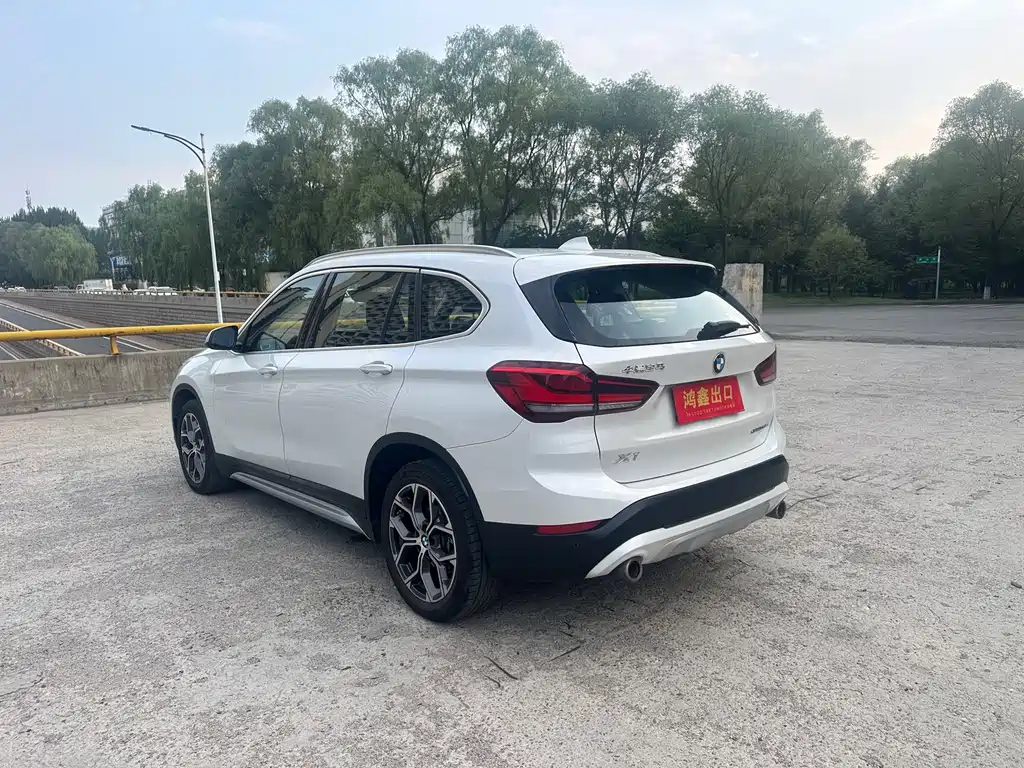 BMW X1 2022 — фото 8