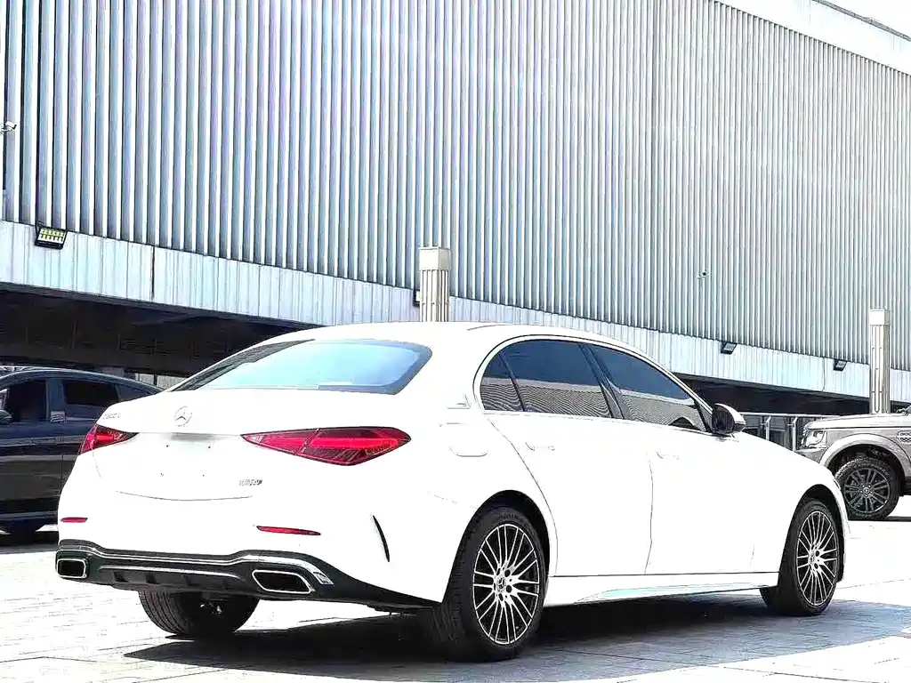 Mercedes-Benz C-Class 2023 — фото 8