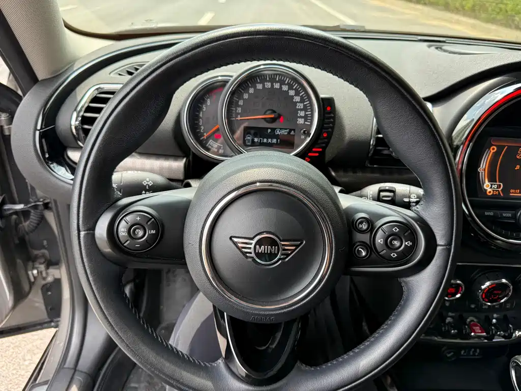 MINI Clubman 2017 — фото 5