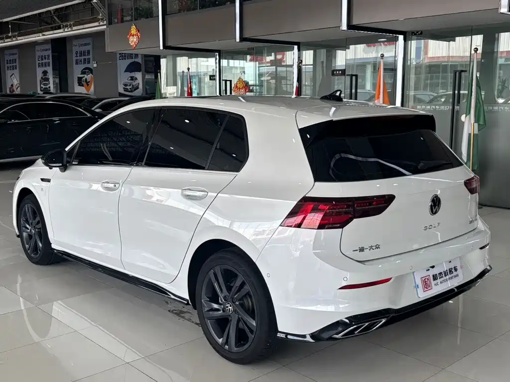 Volkswagen Golf 2023