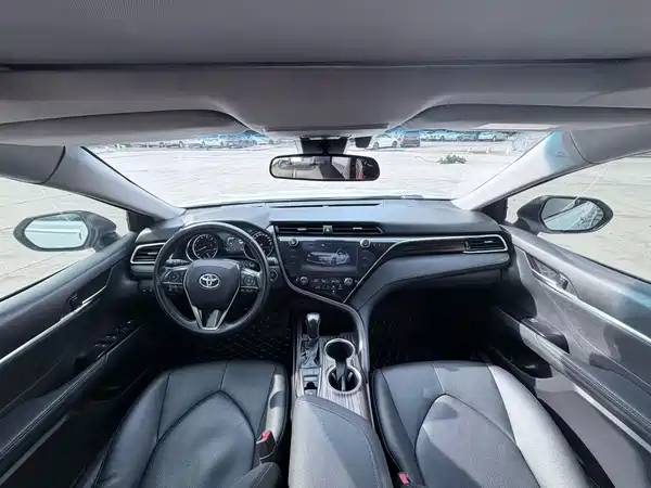 Toyota Camry 2021