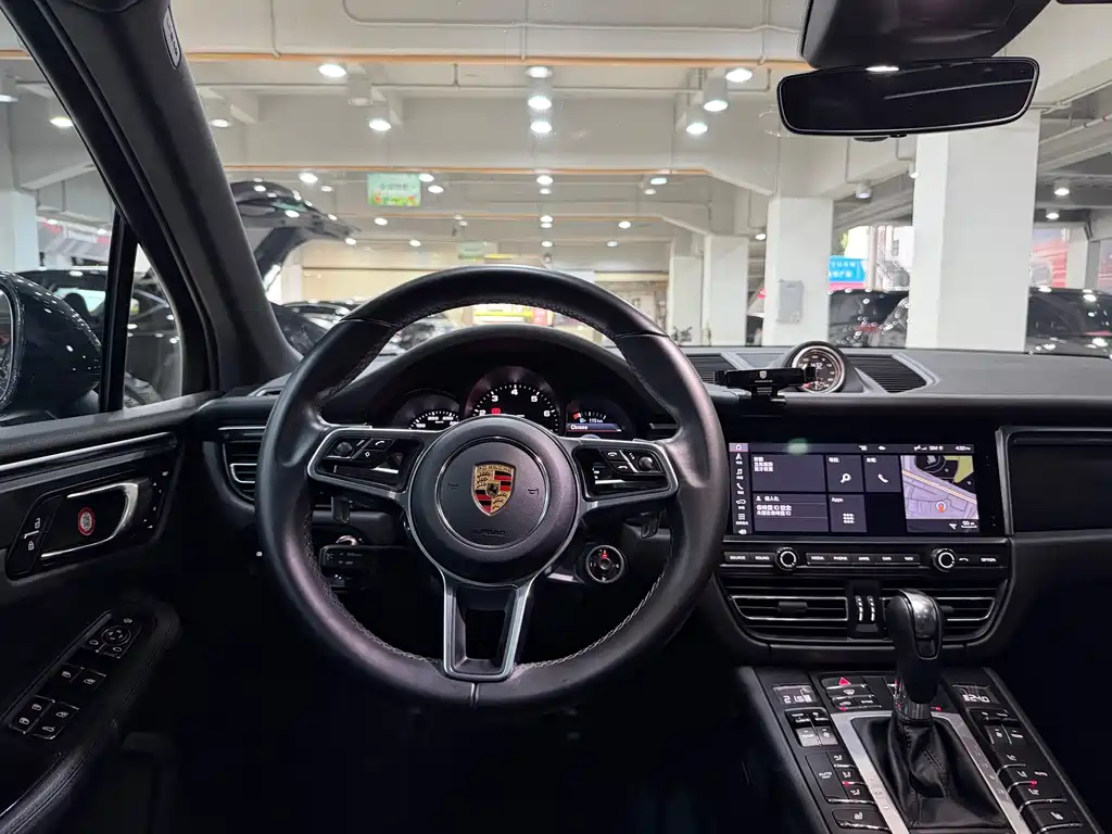 Porsche Macan 2021 — фото 21