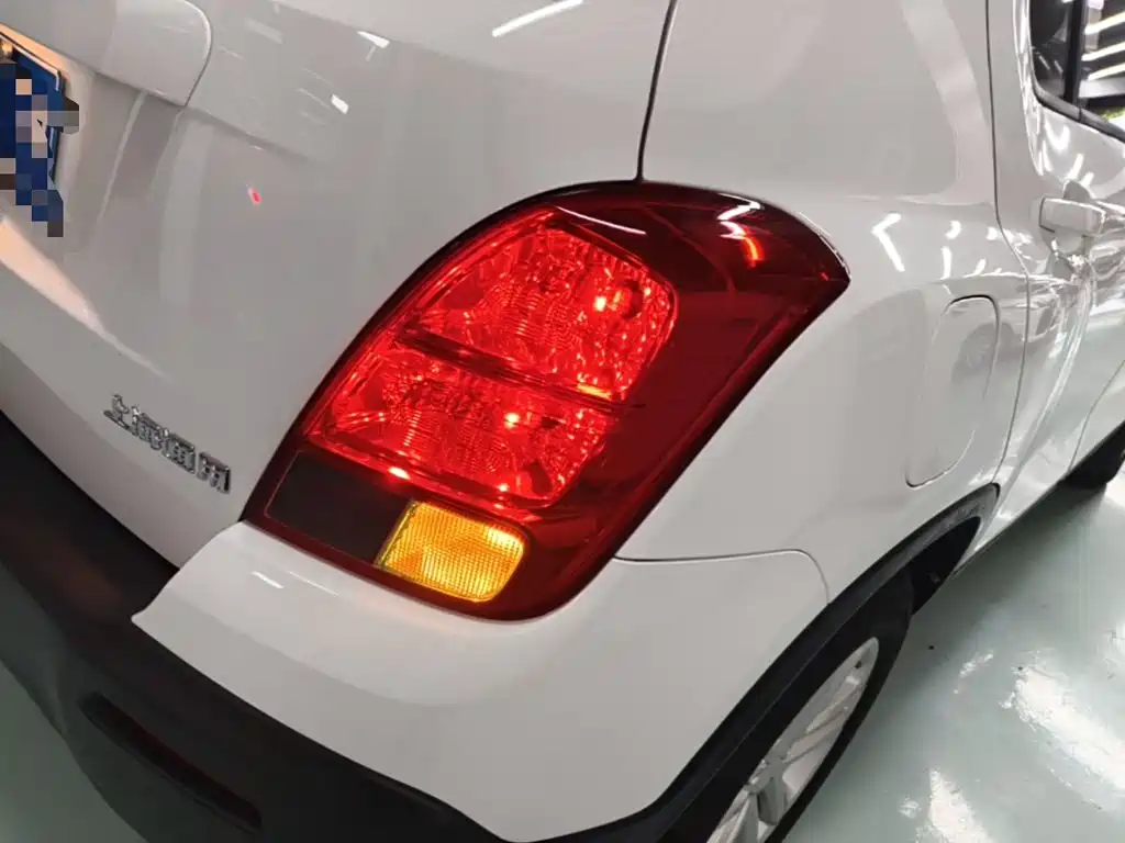 Chevrolet Trax 2015 — фото 8