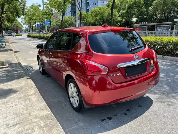 Nissan Tiida 2011