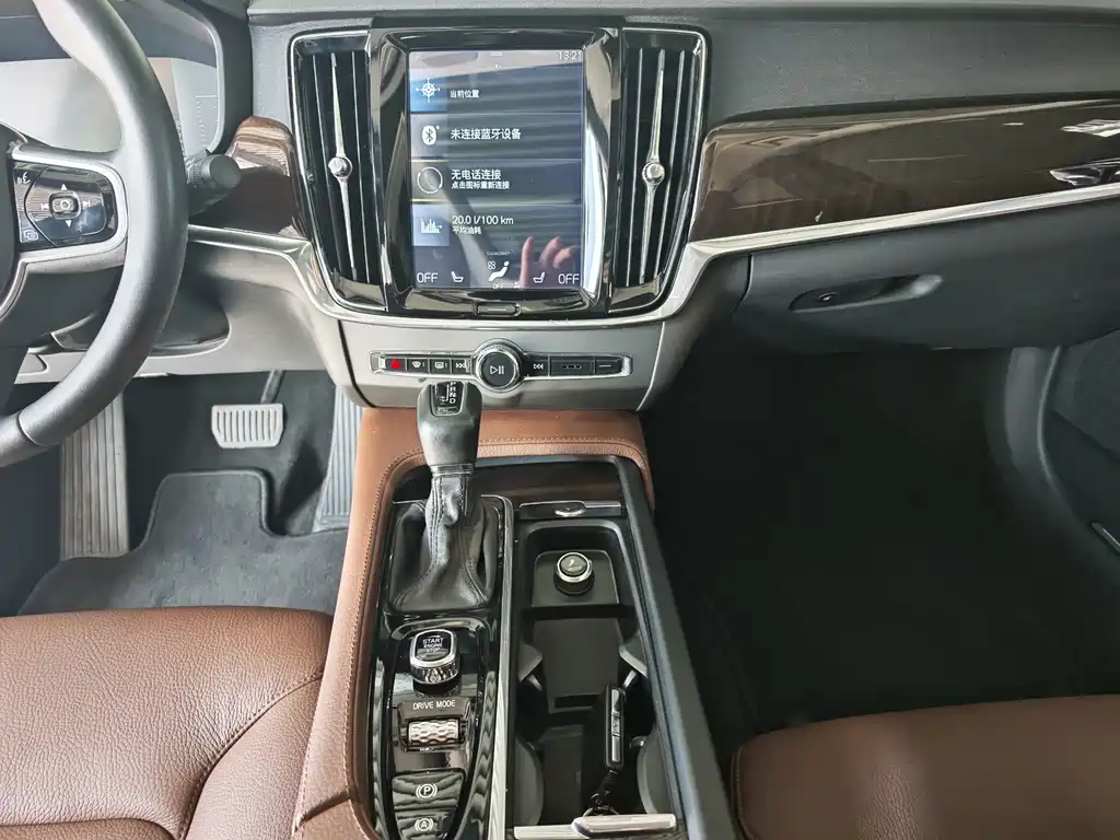 Volvo S90 2018 — фото 12