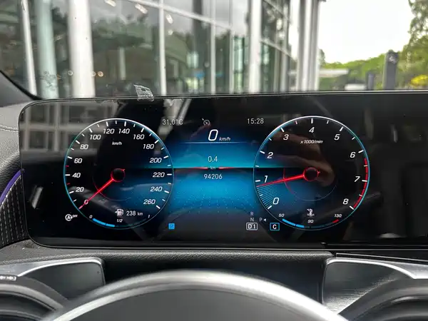 Mercedes-Benz GLB 2021
