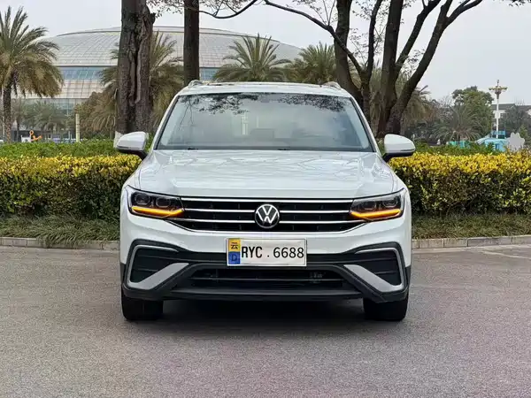 Volkswagen Tiguan L 2023
