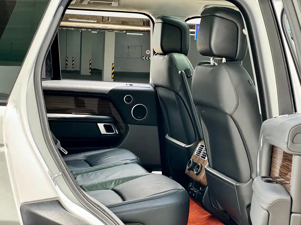 Land Rover Range Rover 2018 — фото 10