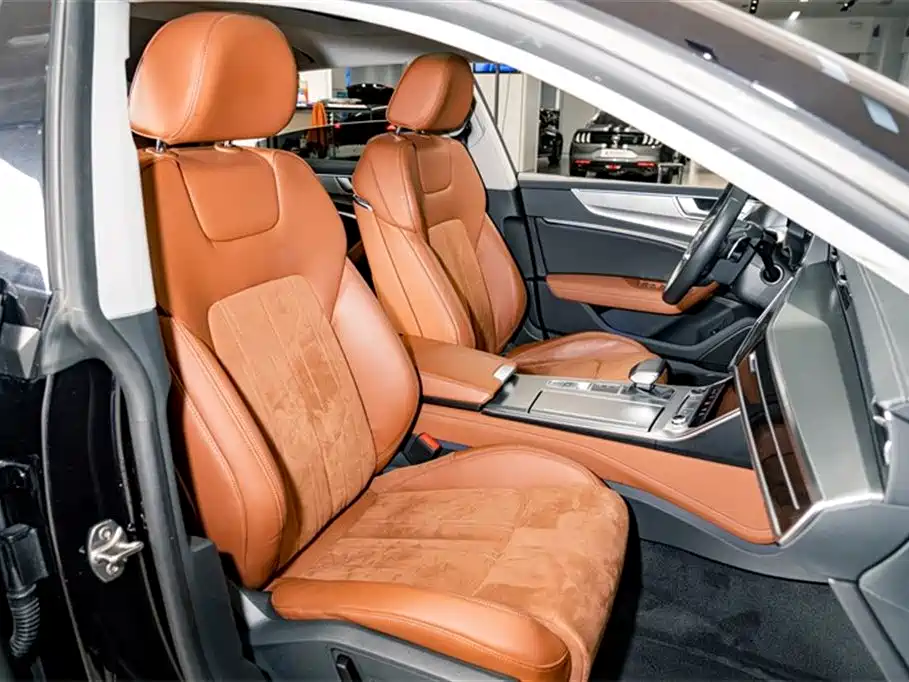 Audi A7L 2024 — фото 18