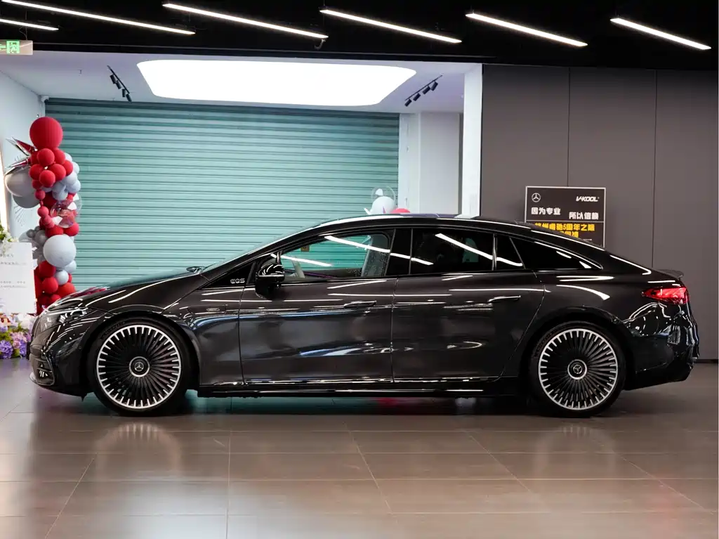 Mercedes-Benz EQS AMG 2025 — фото 3