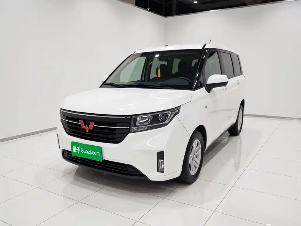 Wuling Hongguang PLUS 2021