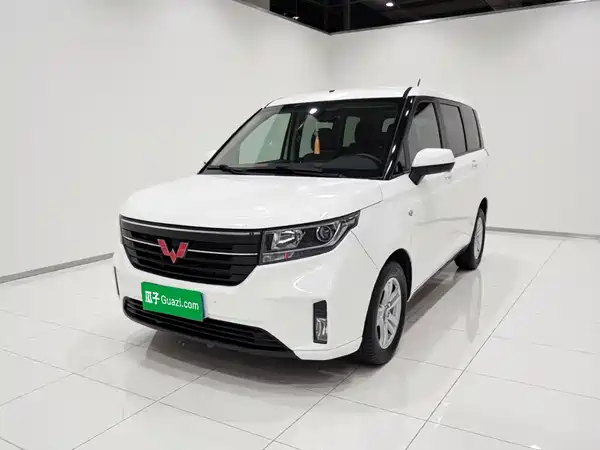 Wuling Hongguang PLUS 2021