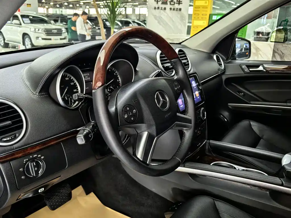 Mercedes-Benz GL-Class 2012 — фото 11