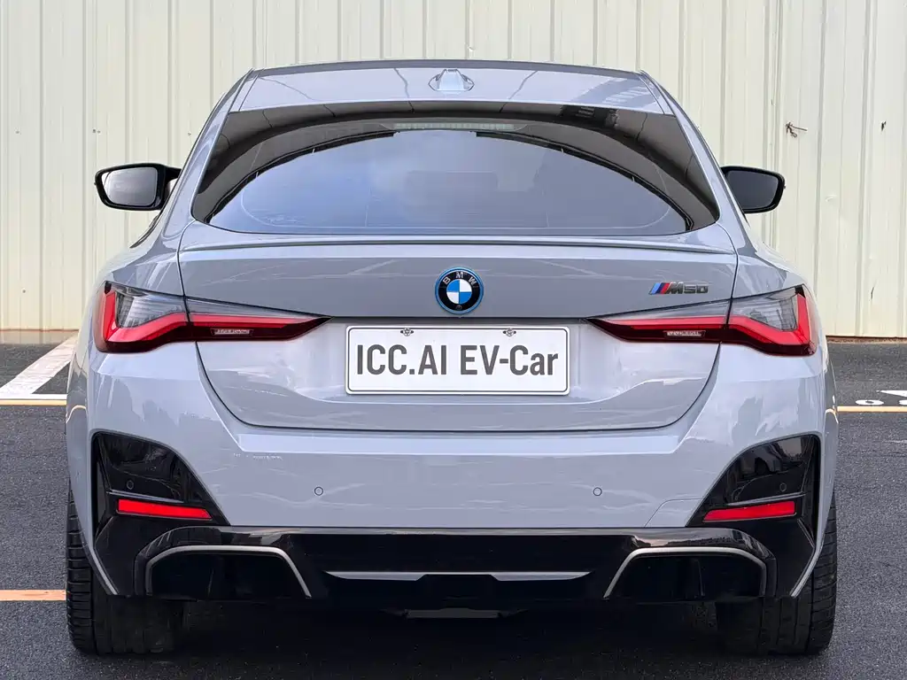 BMW i4 M 2024 — фото 9
