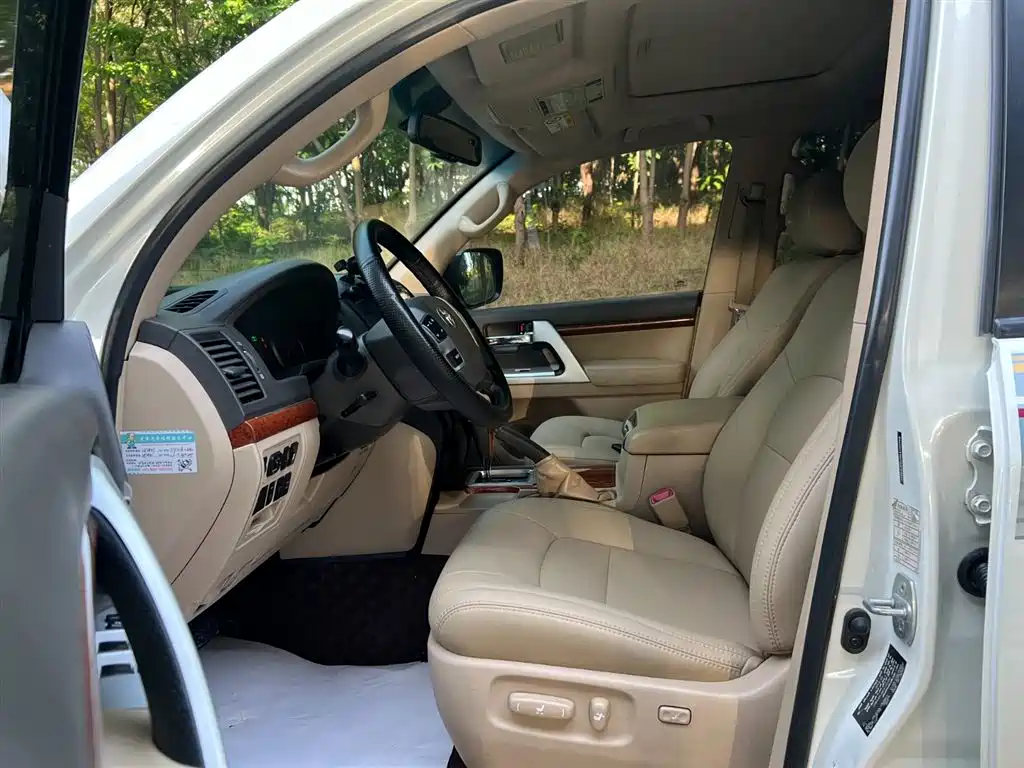 Toyota Land Cruiser 2015 — фото 14