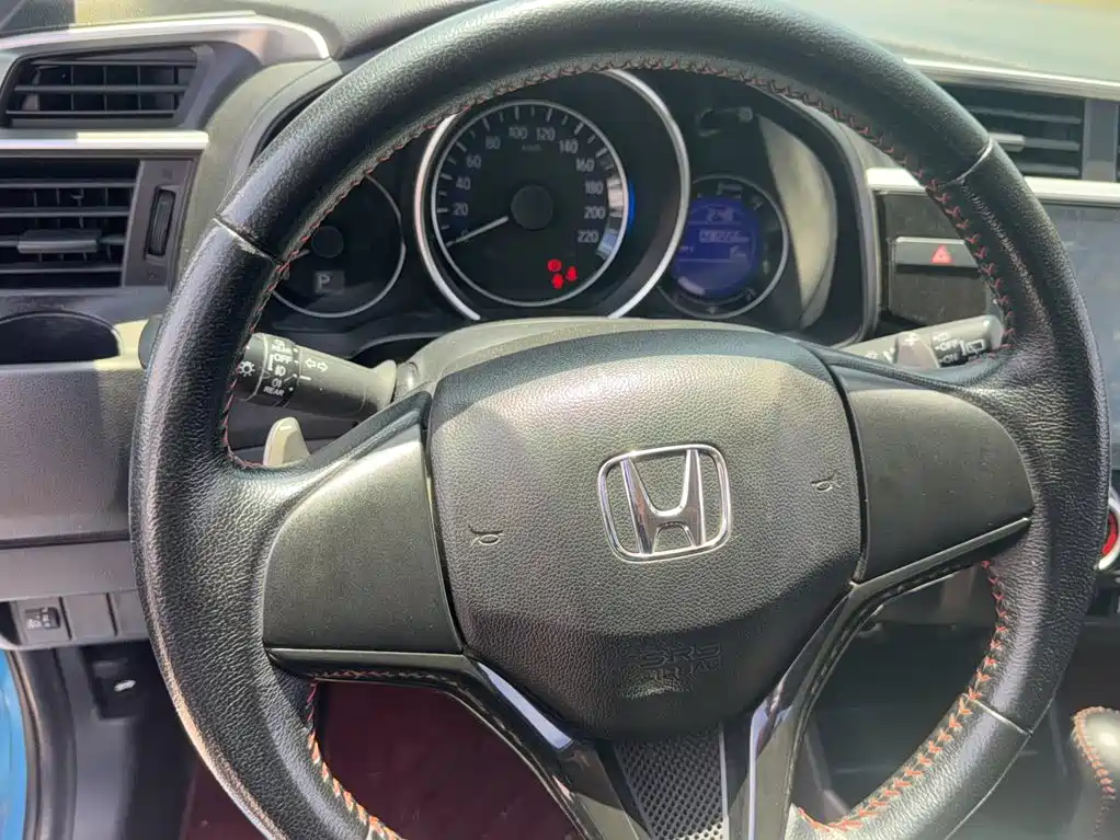 Honda Fit 2018 — фото 20